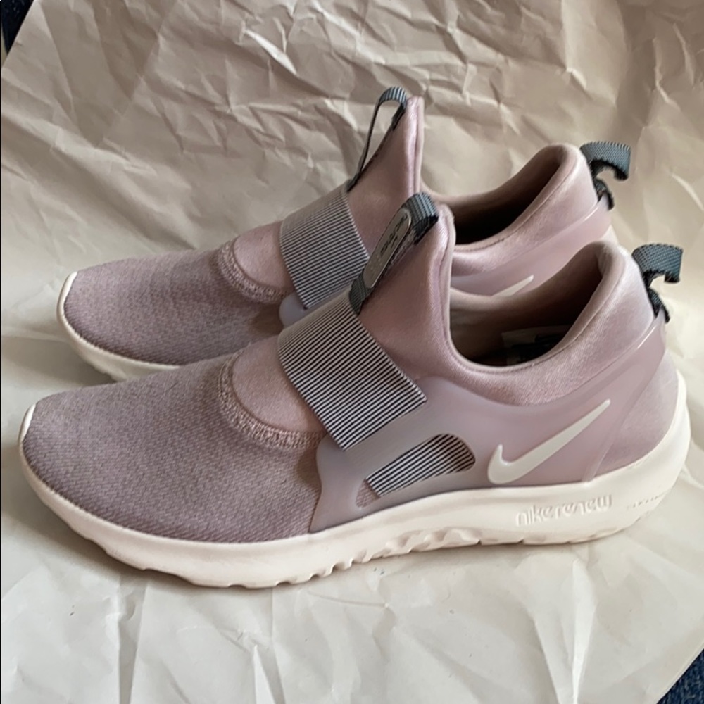 Nike Renew light lavender blush pink sneakers Sz11